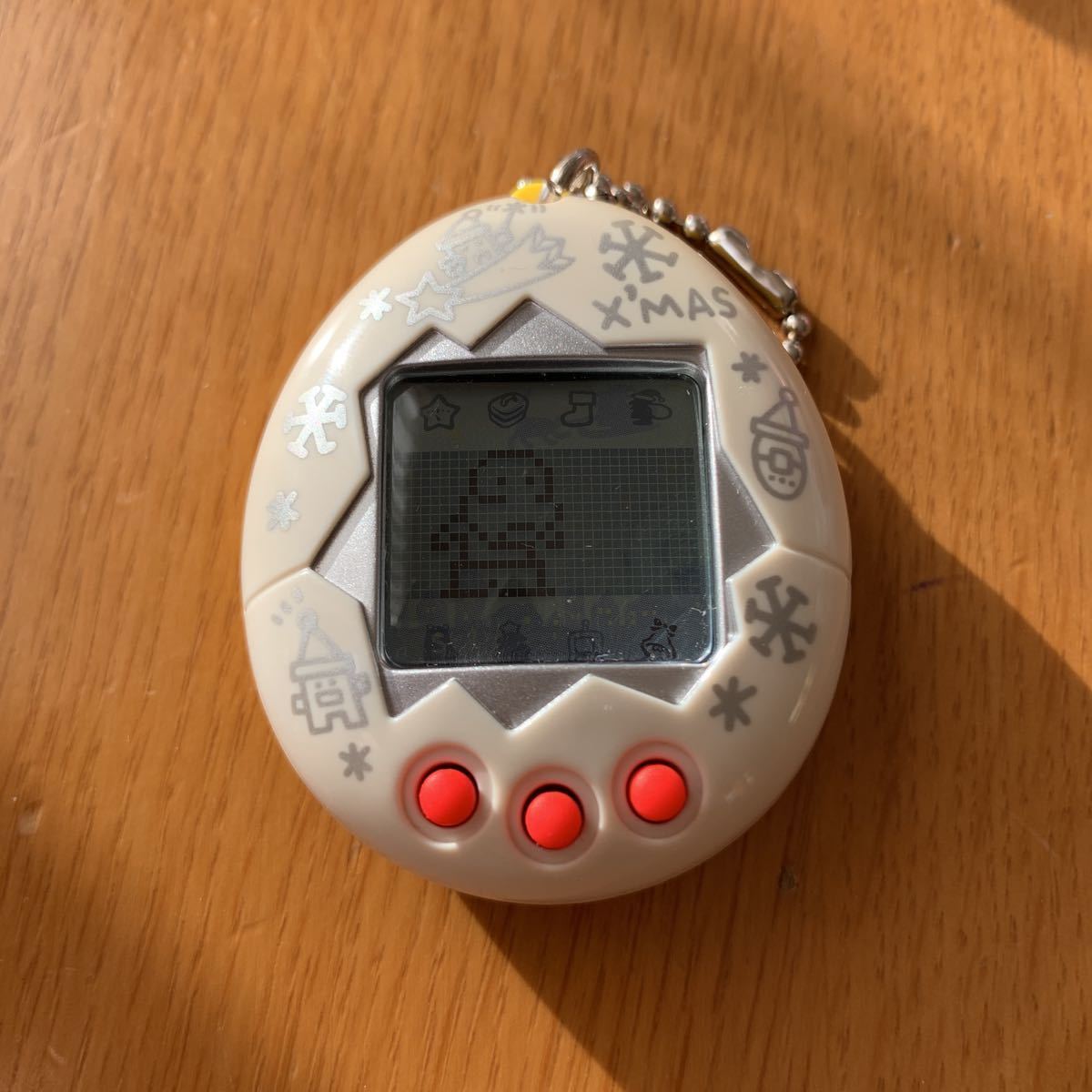サンタクロっちのたまごっち ホワイト tamagotchi サンタクロっちの