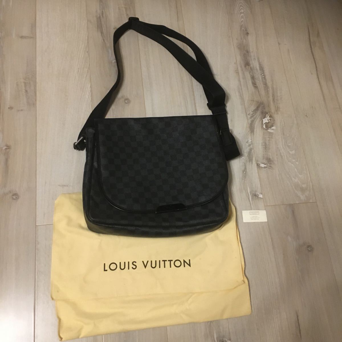ルイヴィトン ダミエグラフィット ディストリクトPM used LOUIS 