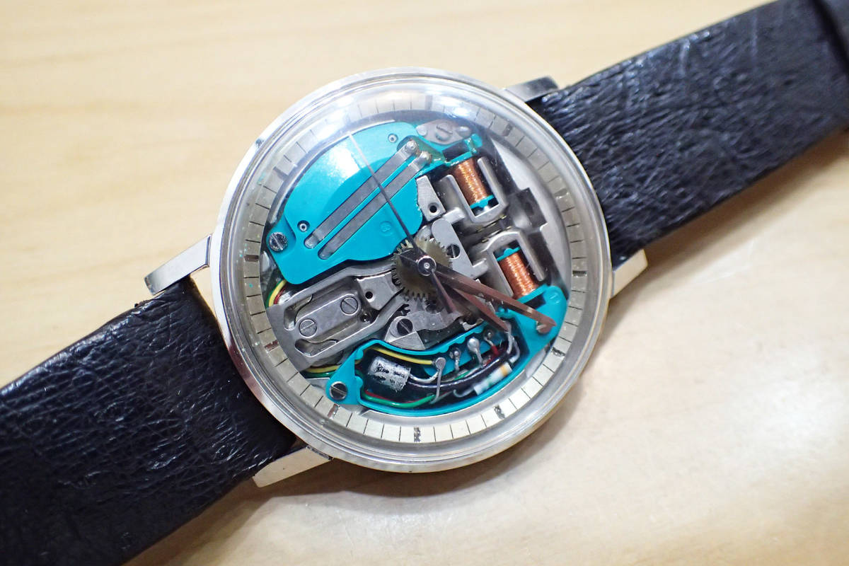 デッドストック 純正革ベルト付き Bulova ブローバ Accutron アキュトロン スペースビュー M3 音叉時計 メンズアンティーク腕時計 ブローバ 売買されたオークション情報 Yahooの商品情報をアーカイブ公開 オークファン Aucfan Com