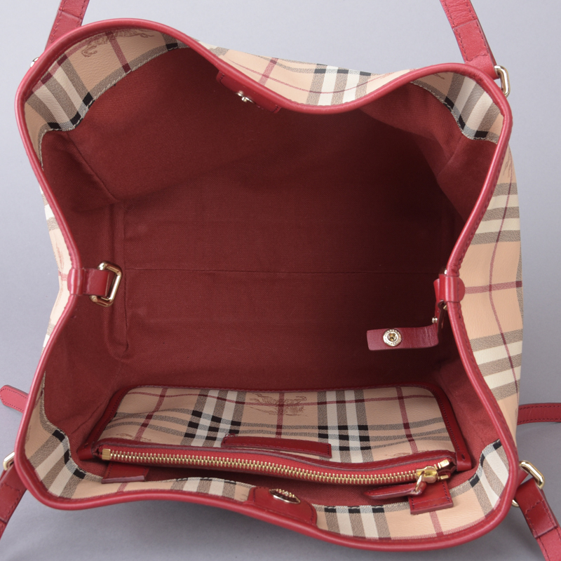極美品⭐️バーバリー Burberry ショルダーバッグ ノバチェック レッド 