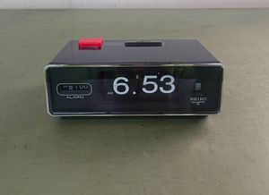 SEIKO パタパタ 時計のYahoo!オークション(旧ヤフオク!)の相場