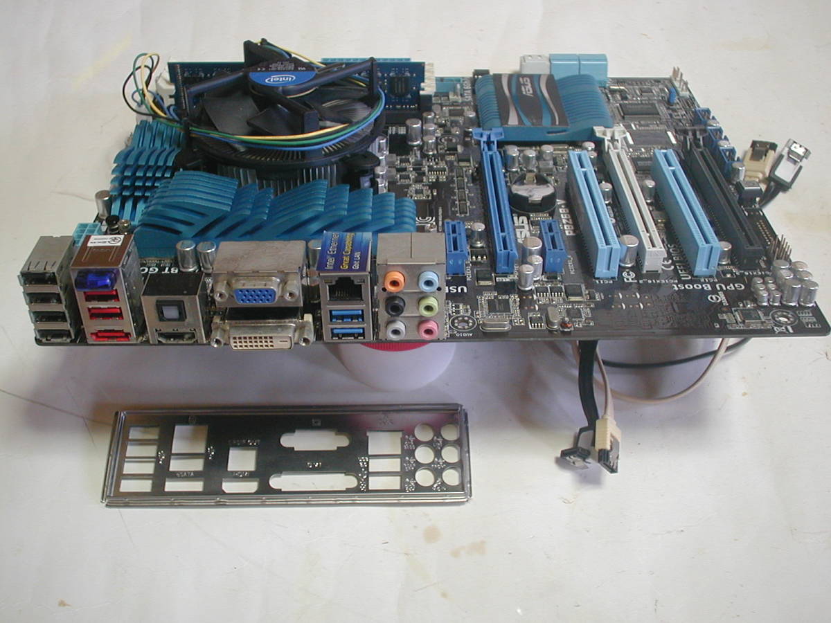 ASUS P8Z68-V マザーボード i7 - | Core PRO 製品詳細 P8Z68 パソコン