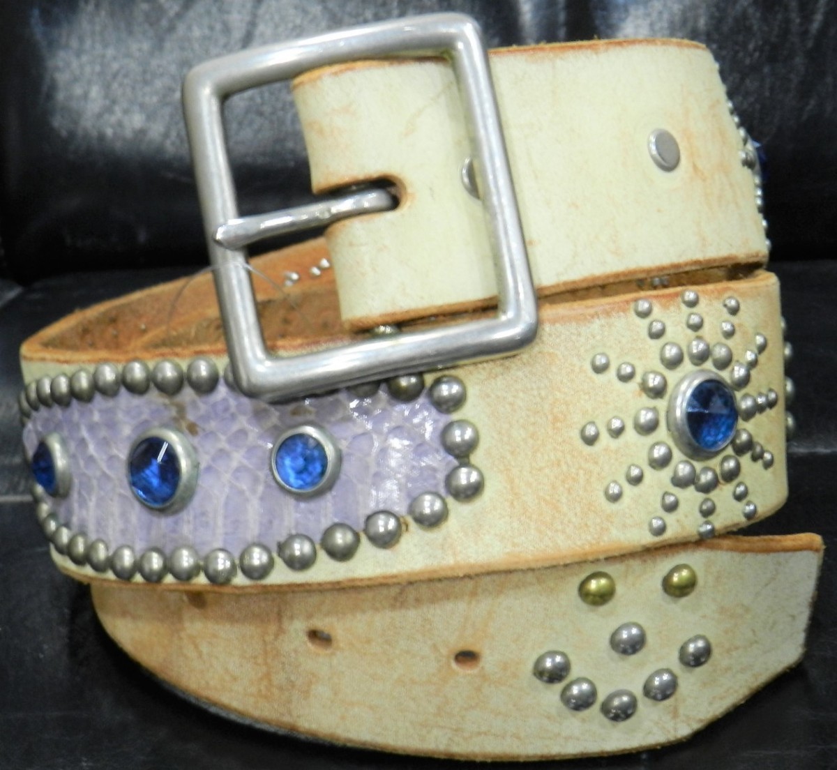 美品 HTC Zip stevenson ウエスタン コラボ ベルト レザー 美品 HTC Zip stevenson ウエスタン コラボ ベルト レザー 美品 HTC