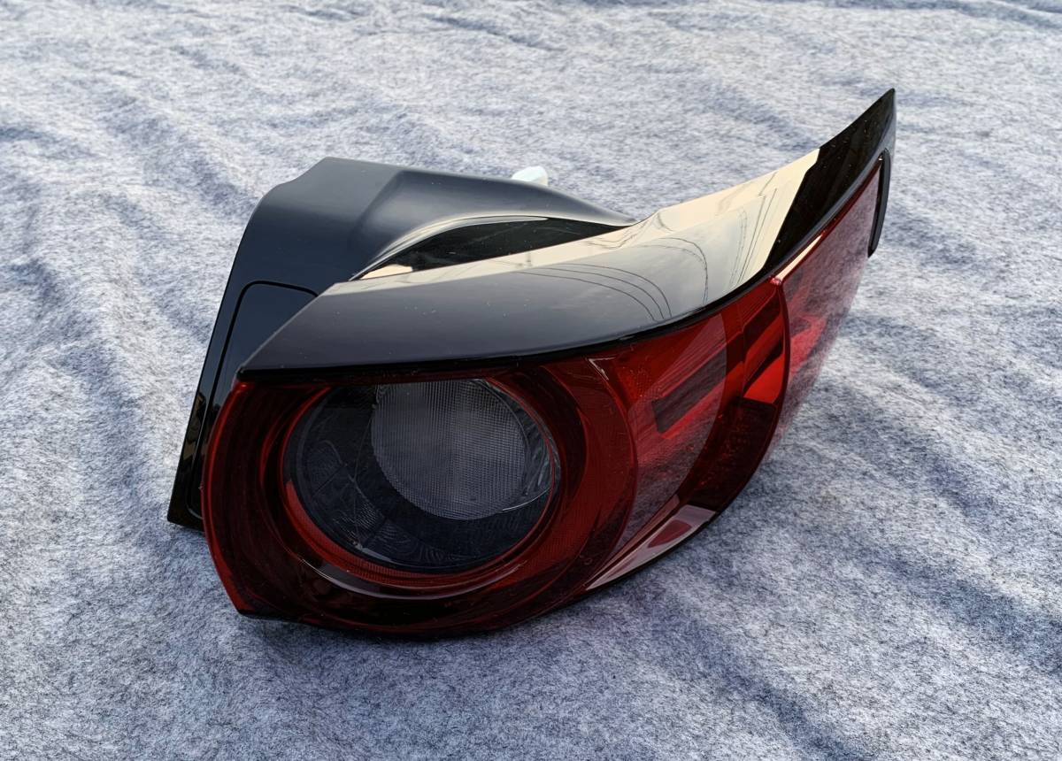CX-5 KF系■純正 LED テールランプ 右外側 美中古品 R 運転席側 右側 テールライト (KFEP/KF2P/KF5P) CX-5 マツダ 右 17-21y KF系 KE前期純正テールランプ一式