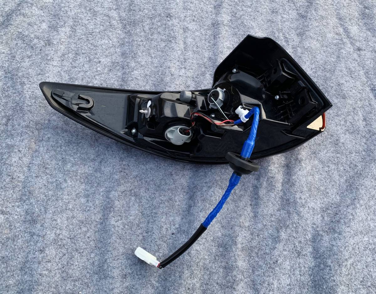CX-5 KF系■純正 LED テールランプ 右外側 美中古品 R 運転席側 右側 テールライト (KFEP/KF2P/KF5P) CX-5 マツダ 右 17-21y KF系 KE前期純正テールランプ一式
