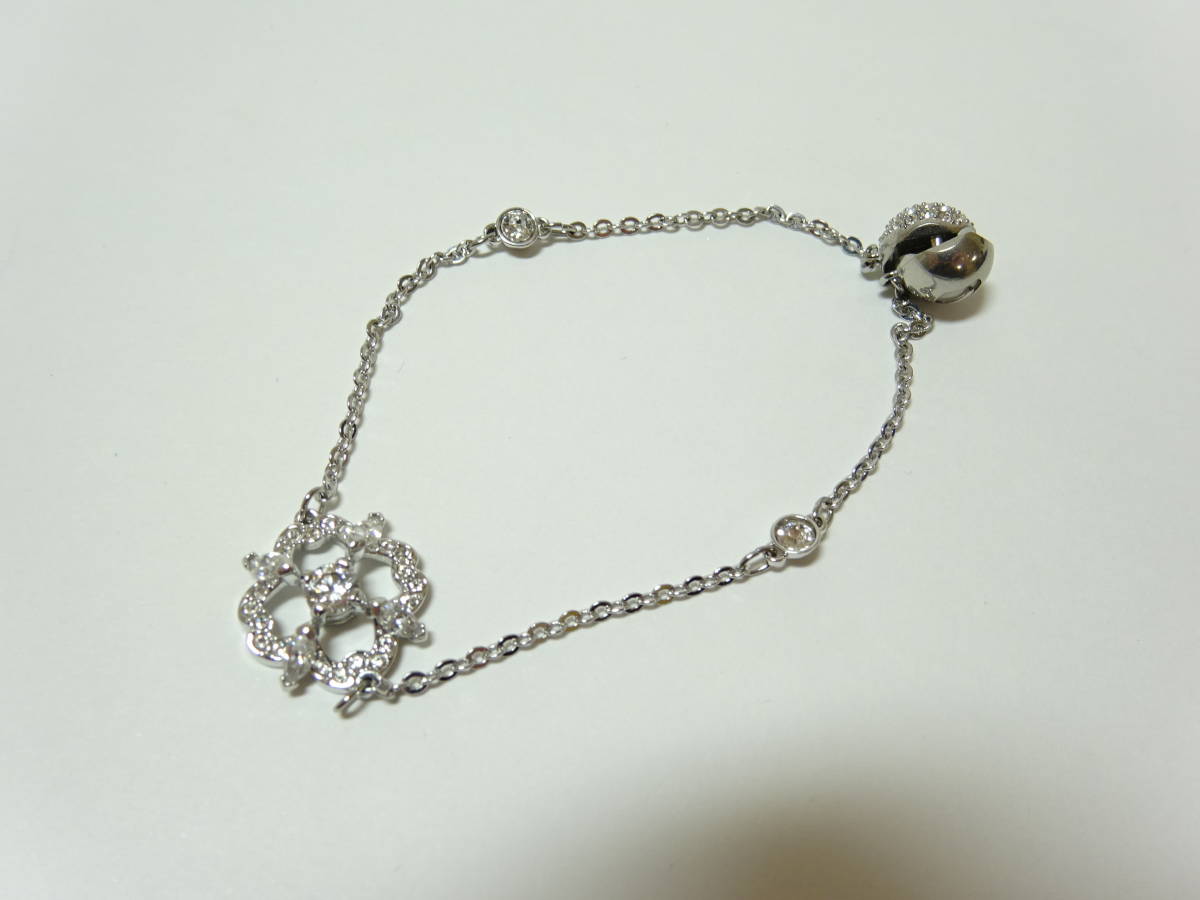 アクセ ほぼ Swarovski スワロフスキー 花モチーフ ブレスレット シルバー 箱付き ネックレス ペンダント チョーカー 売買されたオークション情報 Yahooの商品情報をアーカイブ公開 オークファン Aucfan Com