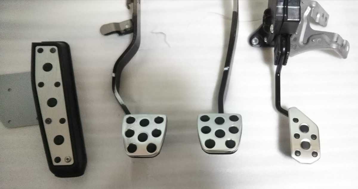 ヴィッツ Grmn トヨタ 純正 アルミ ペダルカバー ペダルセット Gazoo Racing 0台限定車 Mt Ncp131 格安 トヨタ用 売買されたオークション情報 Yahooの商品情報をアーカイブ公開 オークファン Aucfan Com