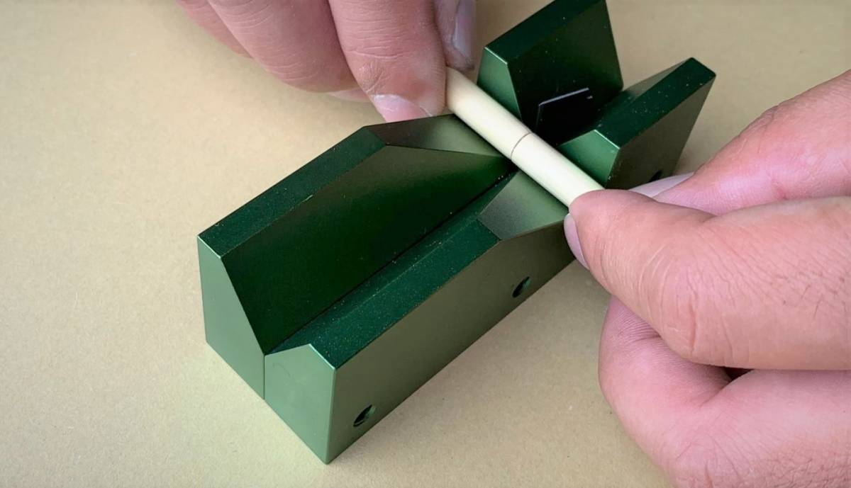 本州送料無料　ウキ手作りＤＩＹアルミ削り出表面アルマイト処理　プロ向カヤ＆羽根切断台　