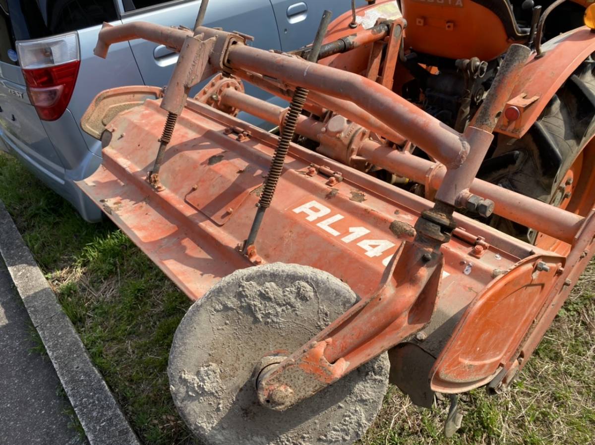 クボタ 中古 培土器金具 トラクターパーツ 培土ヒッチ 取付金具 ブラケット クボタトラクターL2201DTより取り外し_7