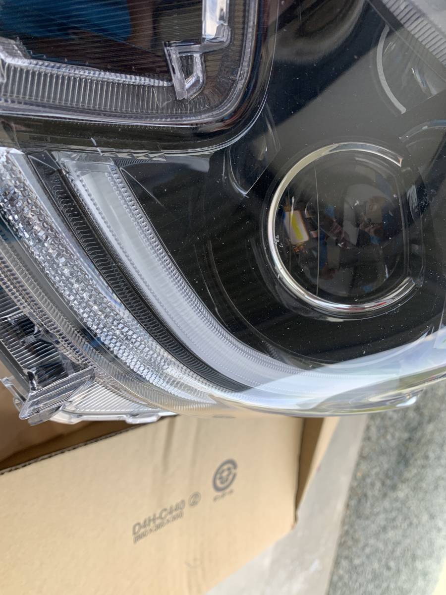 カローラスポーツハイブリッド ZWE211H 左LEDヘッドライト カローラ