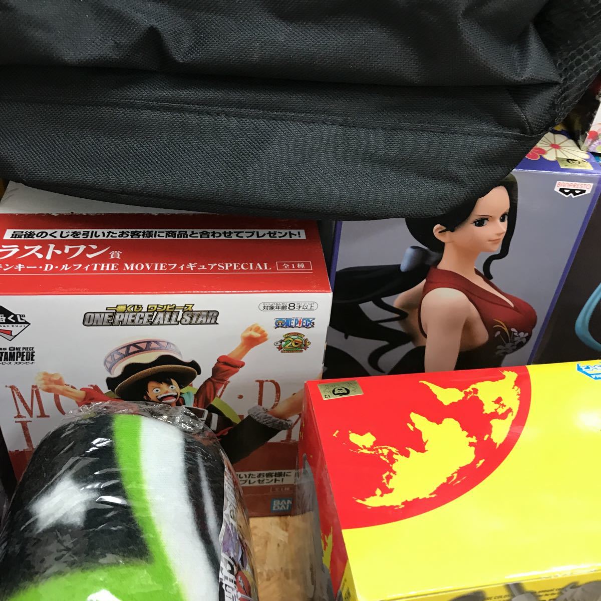 99 I 515 ワンピースフィギュア ルフィ ゾロ ロビン ワンピースブランケット クッション など まとめ売り One Piece 売買されたオークション情報 Yahooの商品情報をアーカイブ公開 オークファン Aucfan Com 99 I 515 ワンピースフィギュア ルフィ ゾロ ロビン ワンピースブランケット クッション など まとめ売り One Piece 売買されたオークション情報 Yahooの商品情報をアーカイブ公開 オークファン Aucfan Com