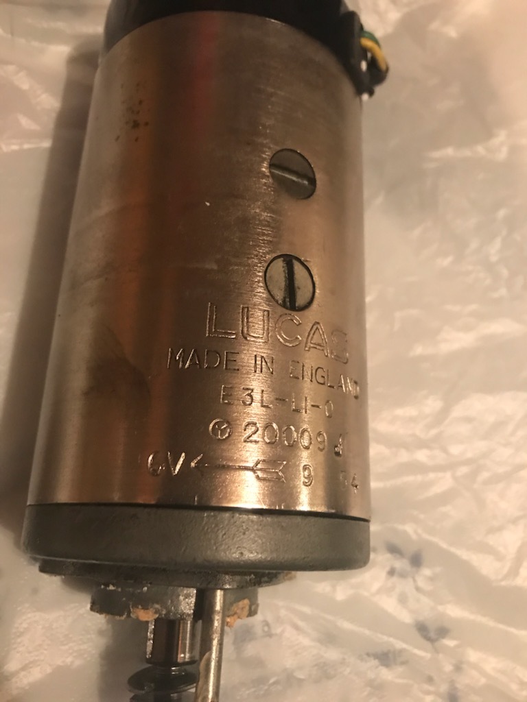 確認用です LUCAS ダイナモ 6V 要リビルト ジャンク扱い トライアンフ