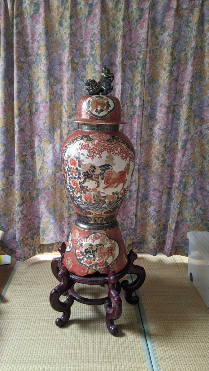 SALE，品質保証 品 壺 伊万里焼 伊萬里銘 獅子 孔雀 大壺(薩摩)｜売買されたオークション情報、yahooの商品情報をアーカイブ公開 - オークファン 薩摩