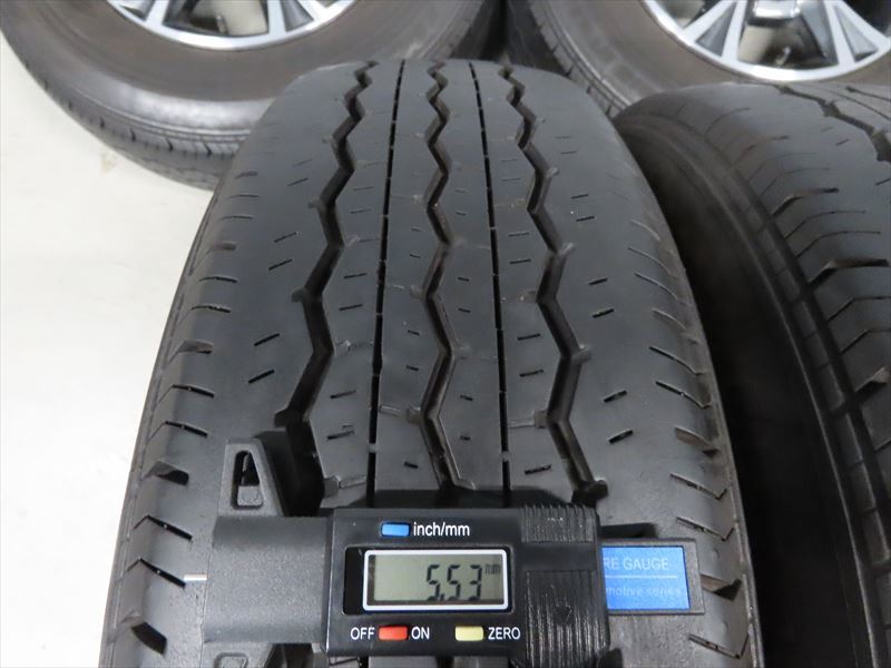 車 トヨタ 200系 ハイエース PCD139.7 6穴 バリ溝 195/80R15