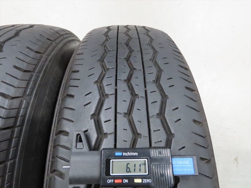 車 トヨタ 200系 ハイエース PCD139.7 6穴 バリ溝 195/80R15