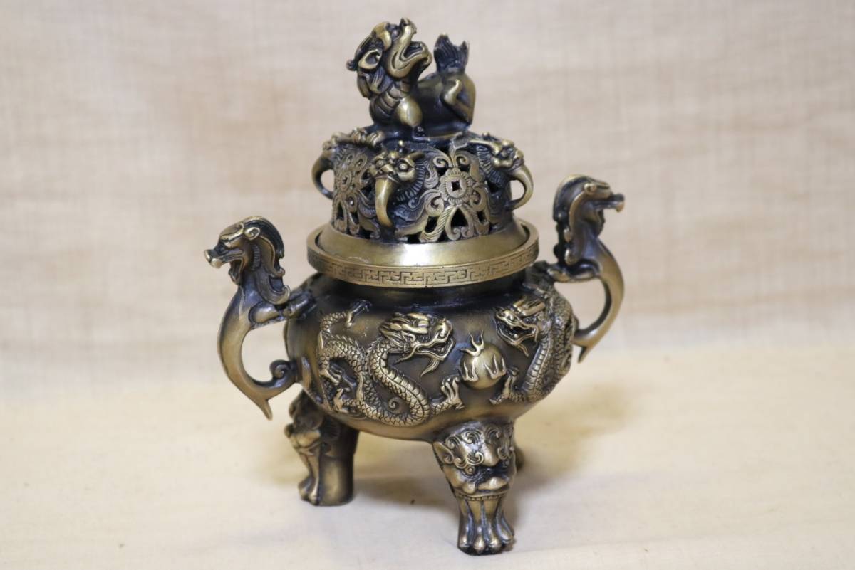 香炉 CS05 二龍戯珠唐獅子三足薫炉 古伊万里（鍋島様式）青磁 JW-C55A | 洗濯機 5.5㎏ ハイアール 全自動洗濯機 Haier ゲーム 炉・香炉 – 燦禾 お香専門店香源