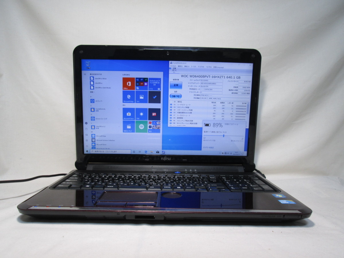 富士通 FMV LIFEBOOK AH550/5B Core i5 560M 2.66GHz 4GB 640GB 15.6 