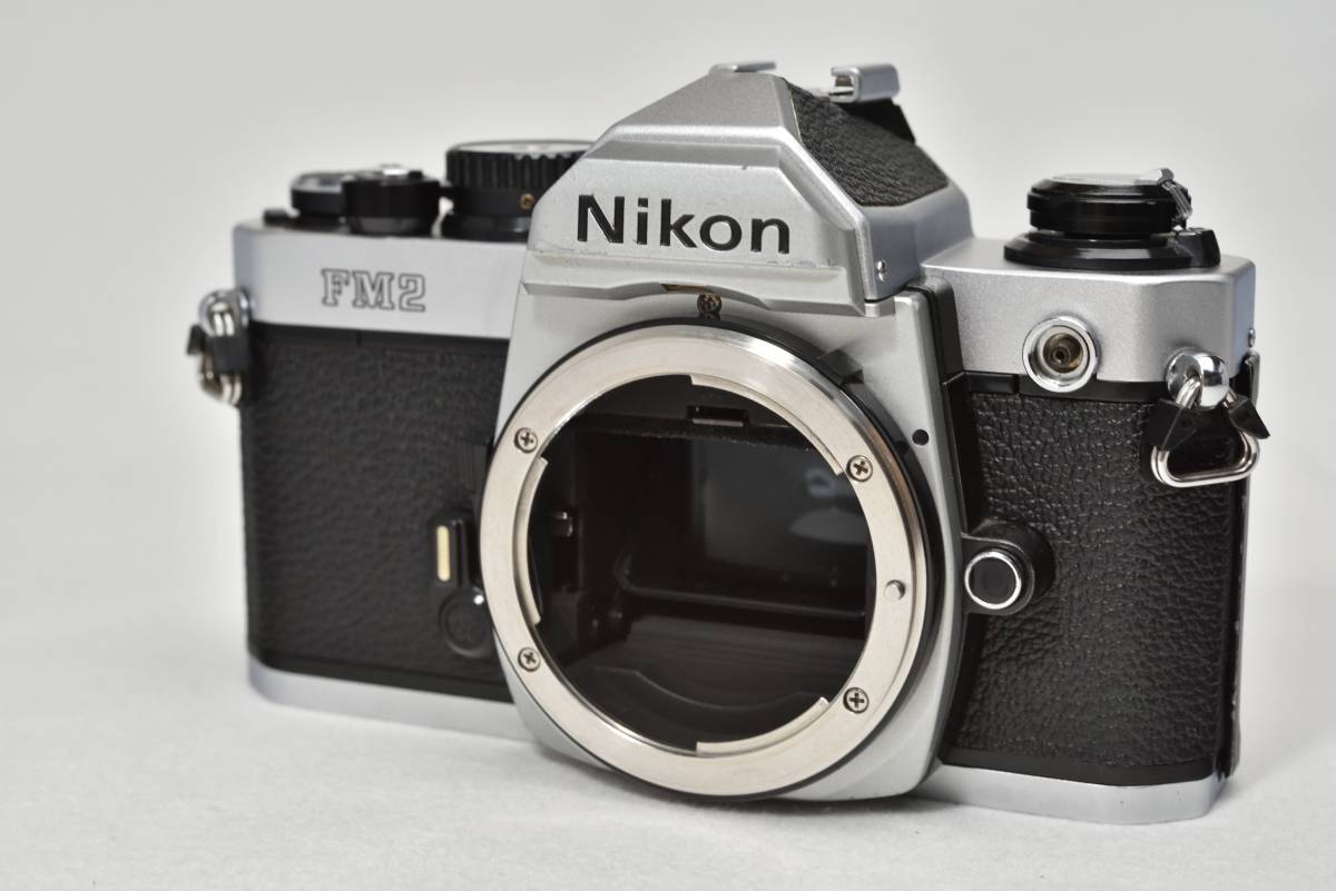 【きれいな動作品】Nikon ニコン New FM2 シルバー 　清掃・簡易整備・モルト交換済でさらに電池付き！！