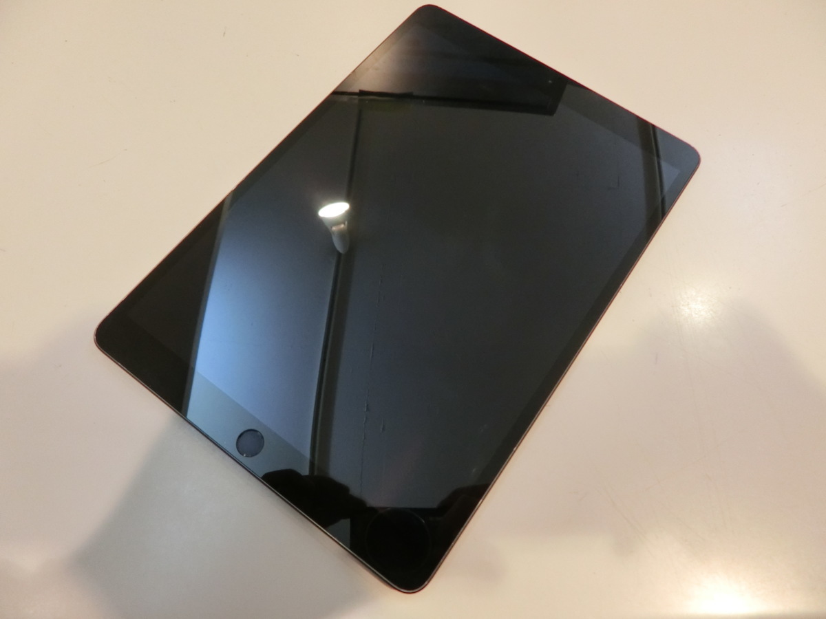 SIMフリー☆iPad Air3 cell 64GB グレイ 中古品 本体のみ☆ 【公式通販】