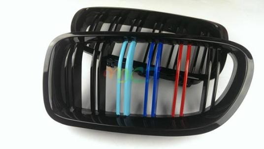 在庫 即発送 BMW F10 F11 フロントグリル 光沢黒+Mカラー 3色 セット ABS製 ダブルバー 2010-2016 5シリーズ