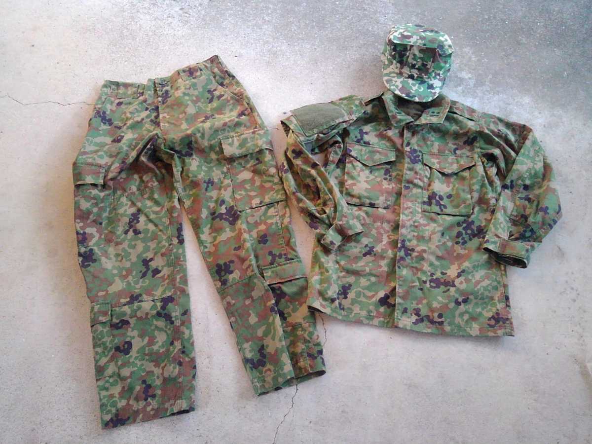 陸上自衛隊 Ⅱ型迷彩戦闘服 サイズ7A 上下セット 二等陸尉 八角帽 迷彩