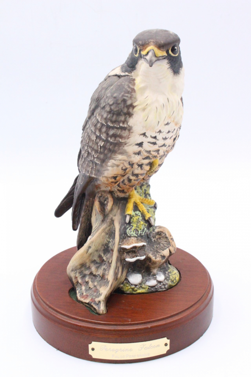 行董】ROYAL DOULTON ロイヤルドルトン ハヤブサフィギュア HN3541