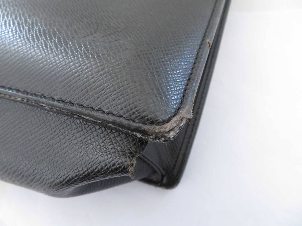 要修理 難あり LOUIS VUITTON ヴィトン M30792 タイガ セルヴィエット 