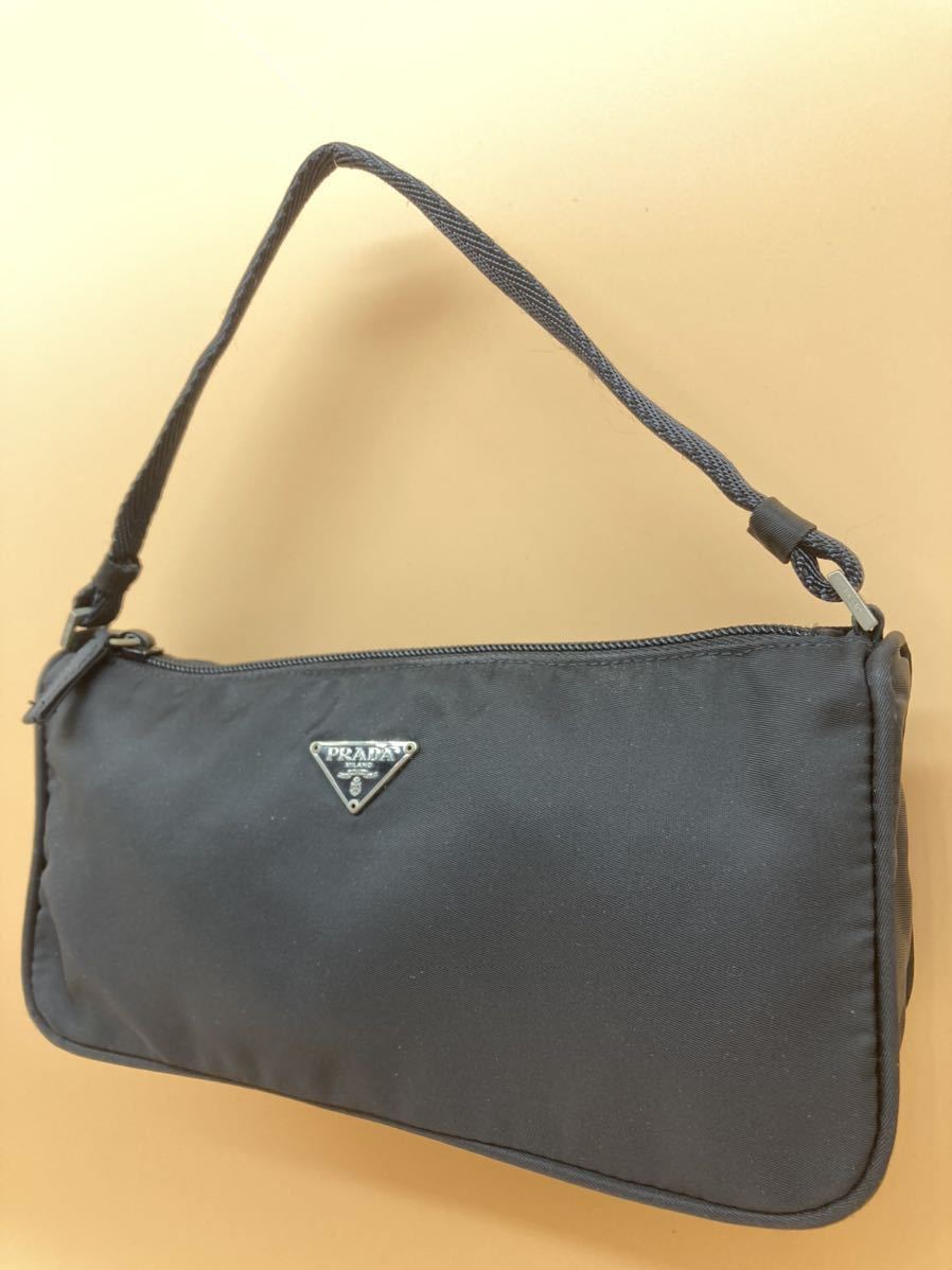 低価，SALE M133 1円 良品 PRADA プラダ ナイロン ハンドポーチ バッグ ブラック(ハンドバッグ)｜売買されたオークション情報、yahooの商品情報をアーカイブ公開 - オークファン かばん、バッグ