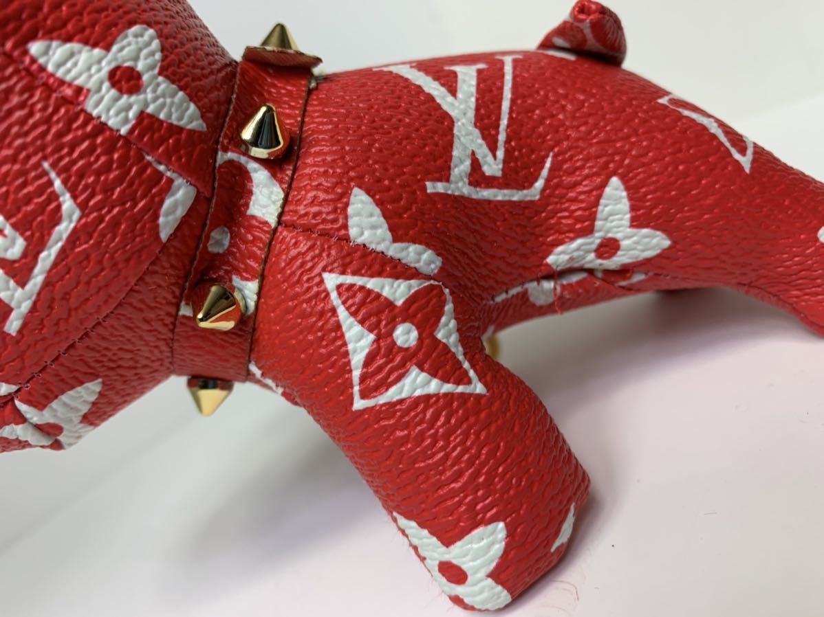 LOUIS VUITTON ルイ・ヴィトン ホログラム柄 犬 フレンチブルドッグ