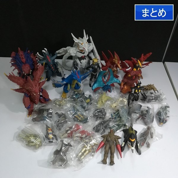 ウルトラマン 怪獣シリーズ 旧ウルトラ怪獣 まとめ売り43体 ソフビ 22
