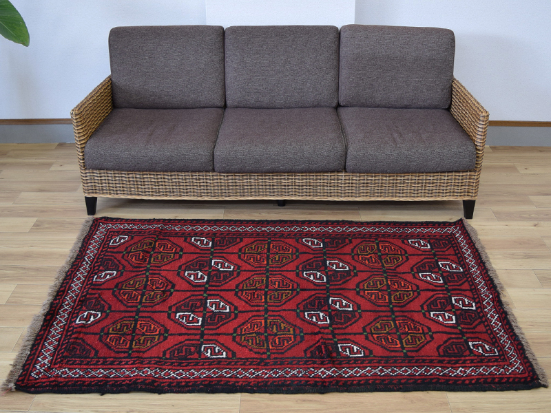 ペルシャ絨毯 147×102cm ナイン産 ウール ⁄ シルク メダリオン