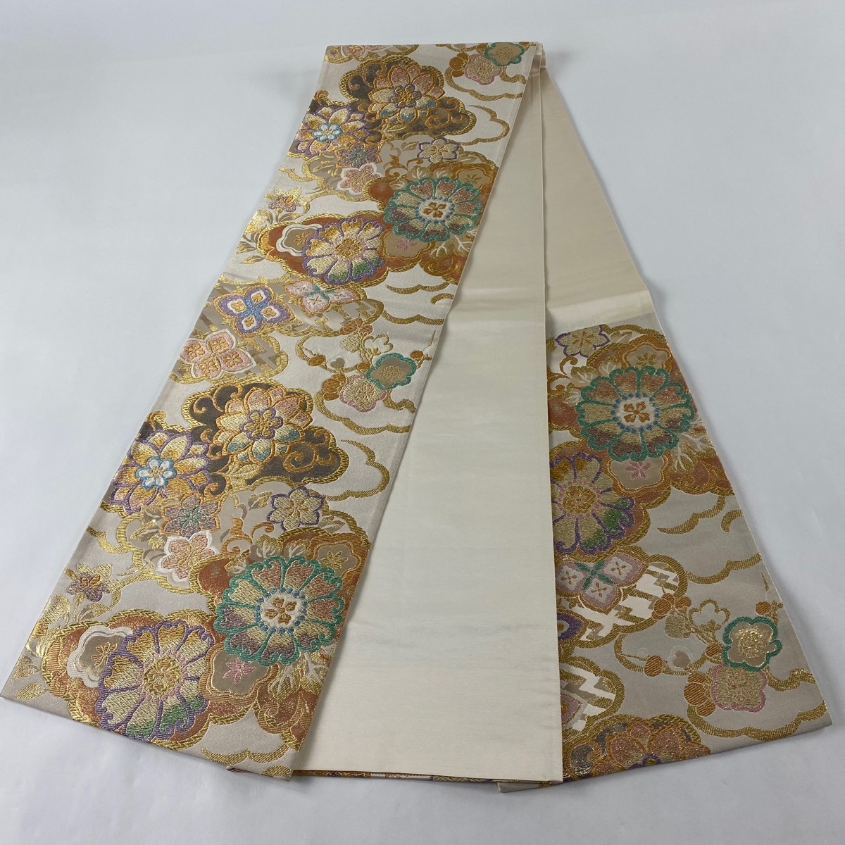 袋帯 美品 秀品 落款 華文 草花 金糸 箔 ベージュ 六通 正絹 【中古 