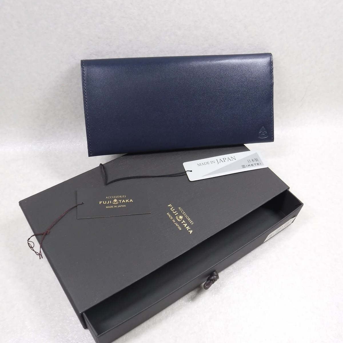 数量限定，HOT QQ707 FUJITAKA フジタカ 定価48400円 最高級 ボックスカーフレザー仔牛革 長財布 箱付き 紺 ネイビー 622603(長財布（小銭入れあり）)｜売買されたオークション情報、yahooの商品情報をアーカイブ 長財布（小銭入れあり）