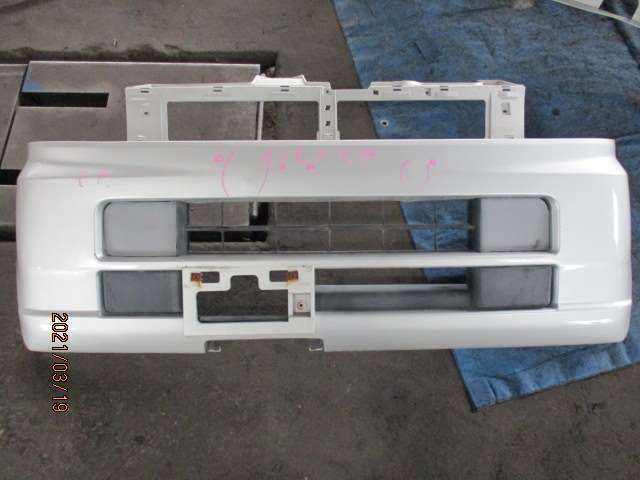 DA64W エブリィ Ｆバンパー フロント 71711-68H00-Z2S