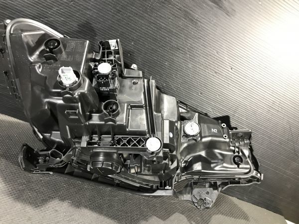 ★送料無料★35J045 フィット GK3/4/5/6 後期 LED 左ヘッドライト 印字N2_8