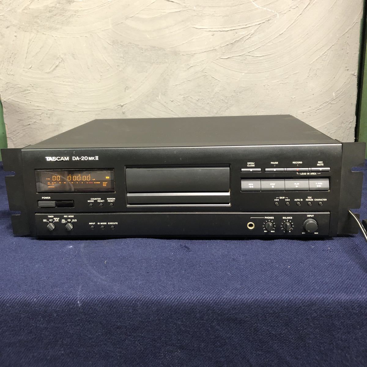 C-2-re TASCAM DA-20 MKII DAT / RC-D20 リモコン 基本動作良好 Ω0040(DAT機器)｜売買された ...