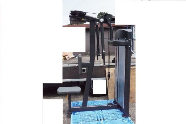 SALE，定番人気 Precor Discovery PEC DECK/REAR DELT ? トレーニング 