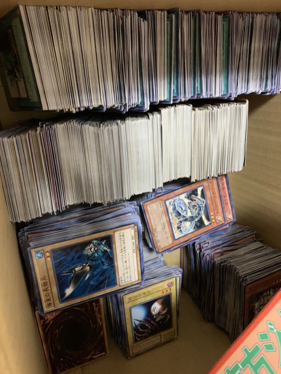 遊戯王 遊戯王カード まとめ 引退 中古 約2700枚 送料無料 レア多数