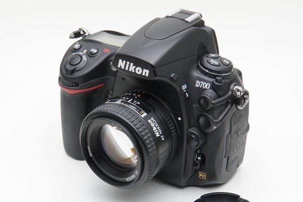 【フジヤカメラ】ジャンク品 Nikon D700 (バッテリー／充電器付き) ＆ AF 50mm F1.4D ニコン フルサイズデジタル一眼レフ 標準レンズセット フジヤカメラジャンクNikonD700(バッテリー／充電器付き)＆AF50mmF1