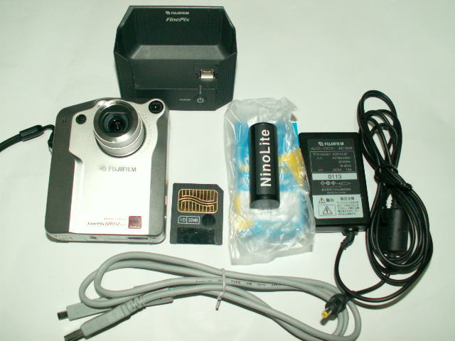 ポルシェデザイン 内蔵バッテリー交換済 finepix 6800z 充電器