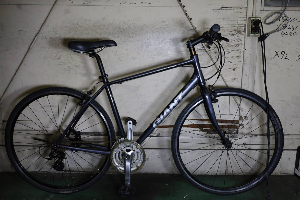 ESCAPE R3 700C アルミ GIANT クロス 500mm クロスバイク 現行良品 