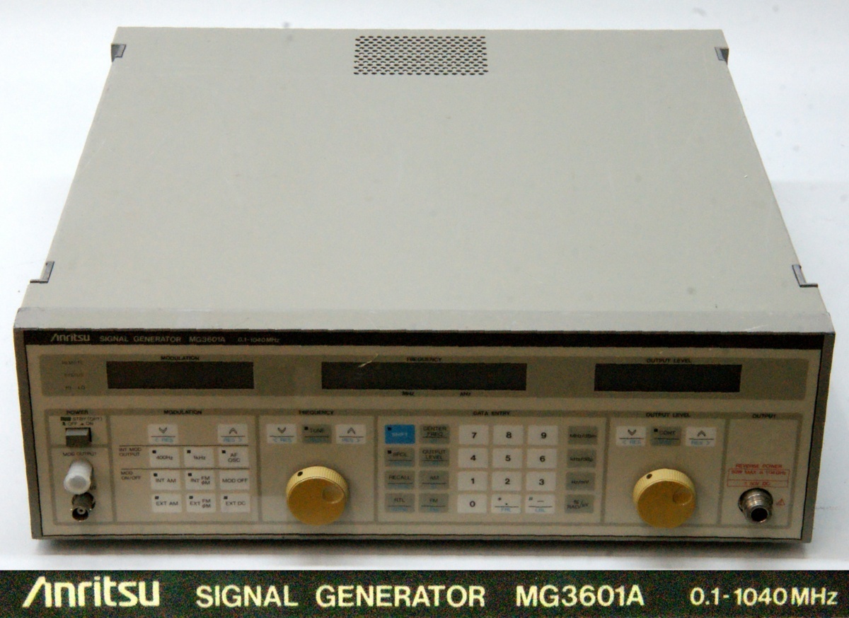  BT37282 Anritsu/アンリツ MG3601A SIGNAL GENERATOR 0.1-1040MHz 信号発生器 返品保証なし(その他)｜売買されたオークション情報、yahooの商品情報をアーカイブ公開 - オークファン その他