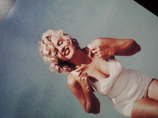額付き マリリンモンロー Marilyn Monroe 水着 レトロ Fashion フォトフレーム 売買されたオークション情報 Yahooの商品情報をアーカイブ公開 オークファン Aucfan Com