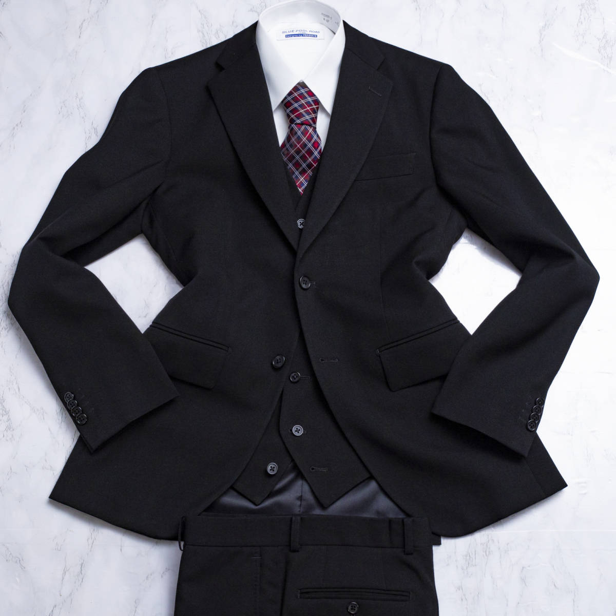 麻布テーラーの高級仕立てをお試しください！｜銀座7th店のスタッフ