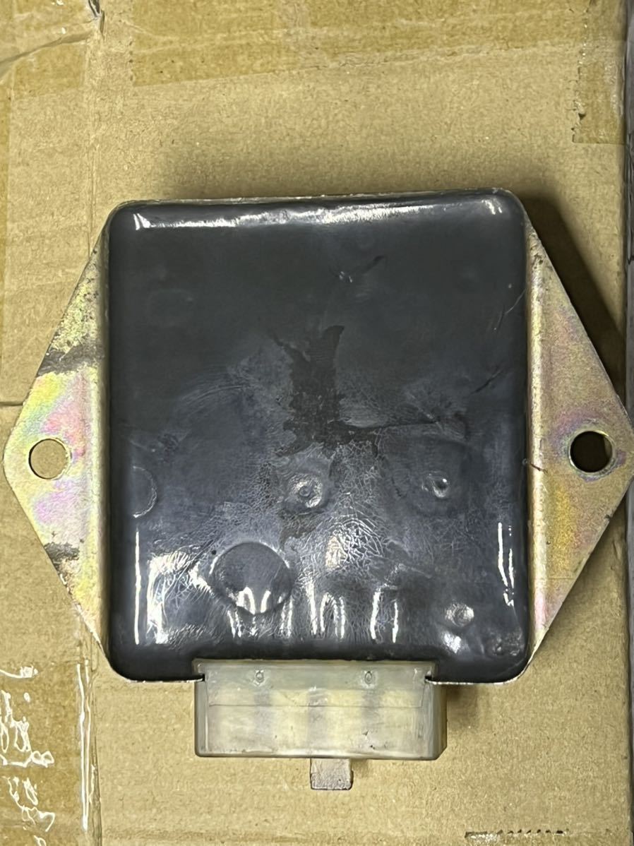 ゴキ GSX250E GJ51B イグナイター CDI 32900-44410 中古