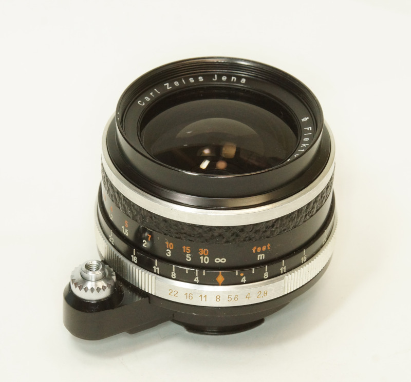ドイツ製 Carl Zeiss Jena Flektogon 2.8/35 Exakta 102N-660 Q1