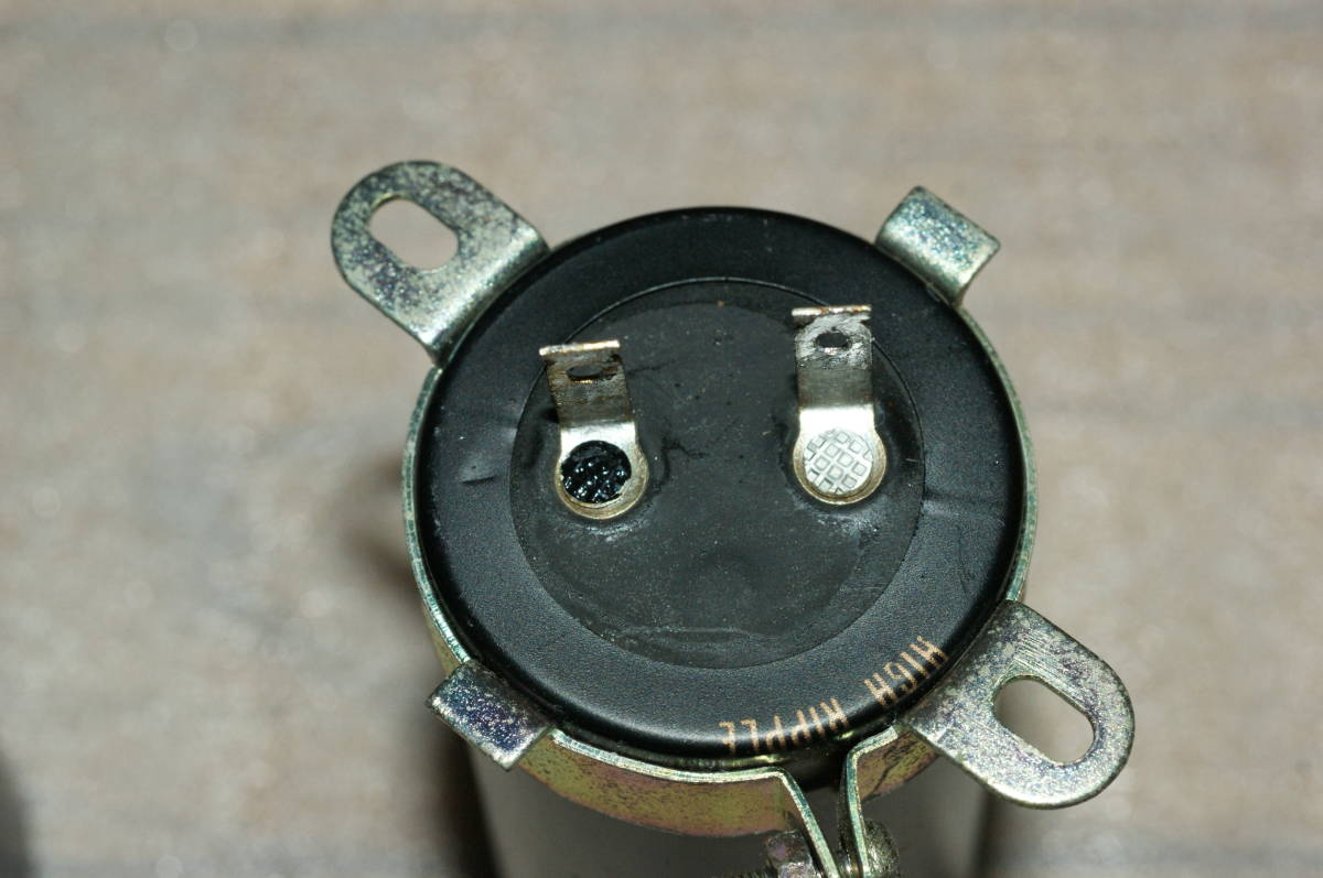 ニチコンブロックコンデンサー　Audio purofessor inc　１００μＦ　５５０ＷＶ　２本