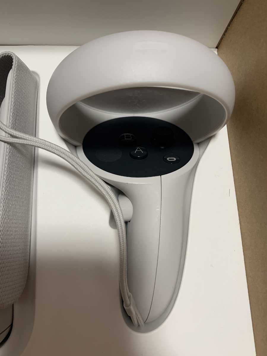 oculus quest 2 64gb+ヘッドストラップ+携帯用ケース 【公式通販】