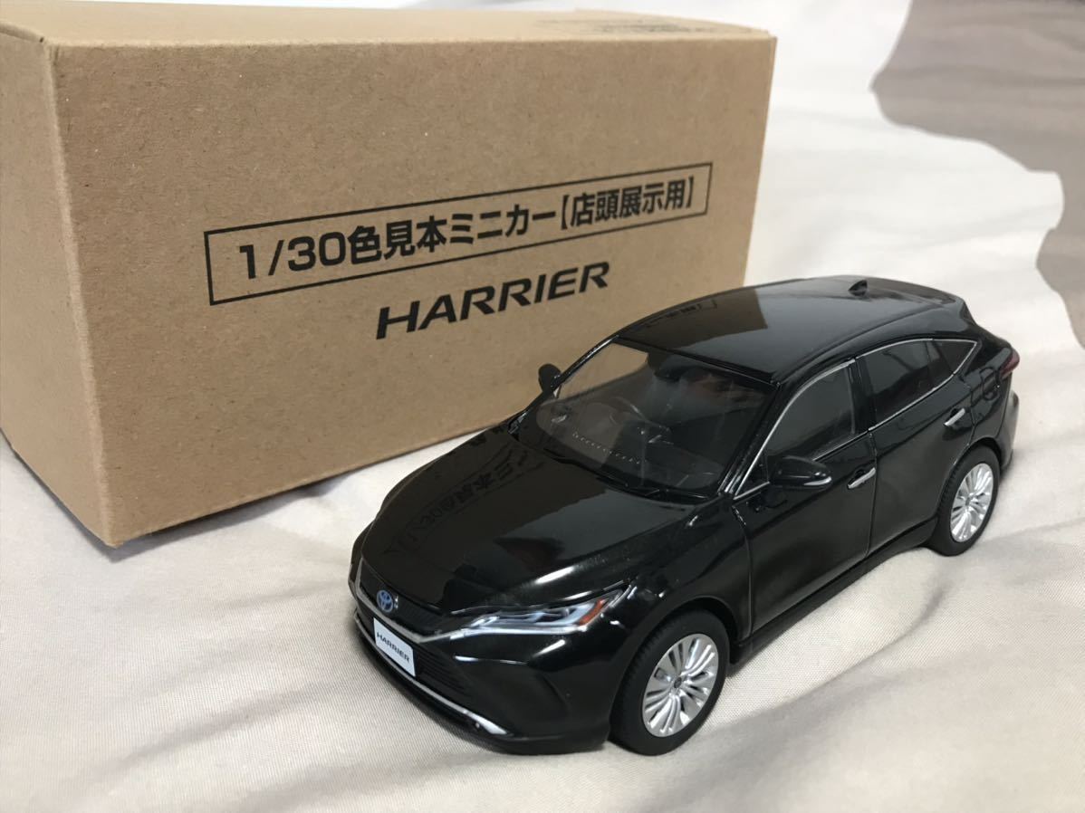 美品】1/30 トヨタ ハリアー プレシャスブラックパール 219 カラー