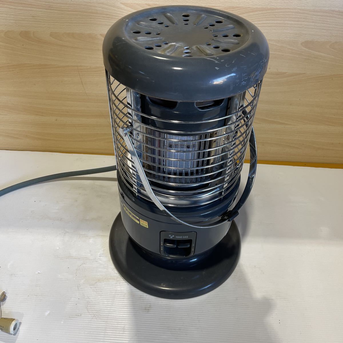 1円スタート IWATANI カセットガスストーブ CB-STV-EX ポータブル 軽量